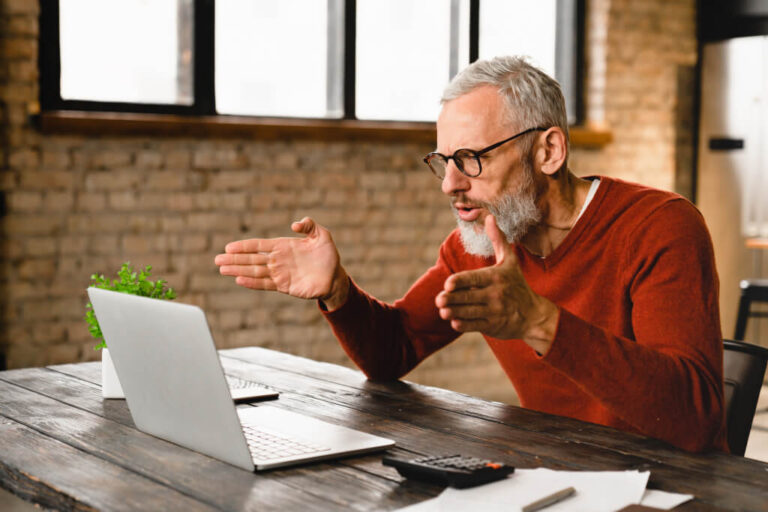 freelancer talking with clients colleagues busines 2021 12 17 00 59 10 utc